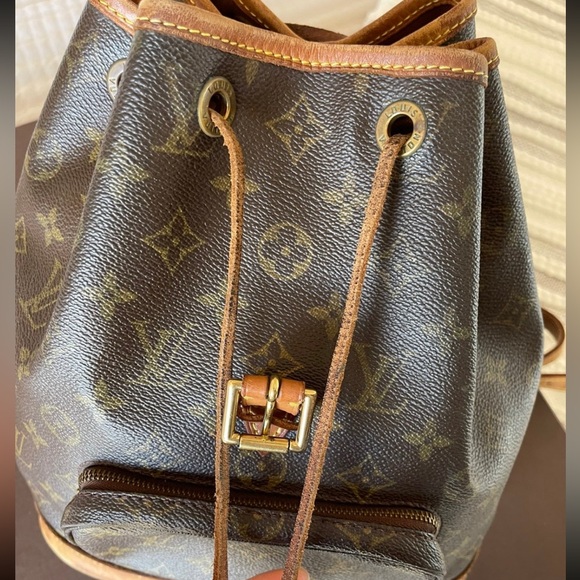Louis Vuitton backpack - Picture 6 of 10